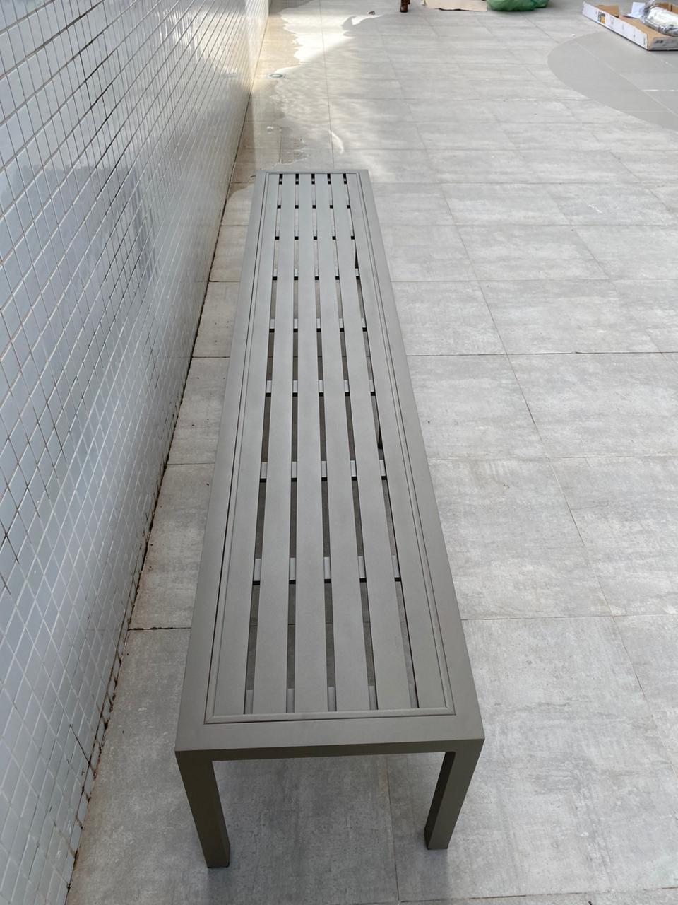 BANCO TRADICIONAL EM ALUMINIO RIPADO - Imagem 2