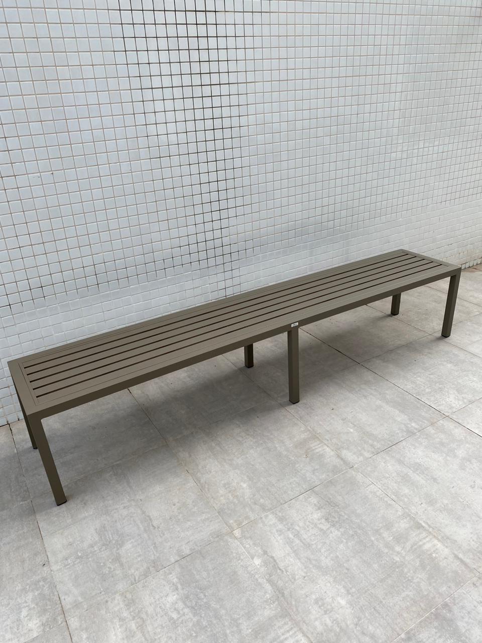 BANCO TRADICIONAL EM ALUMINIO RIPADO - Imagem 3