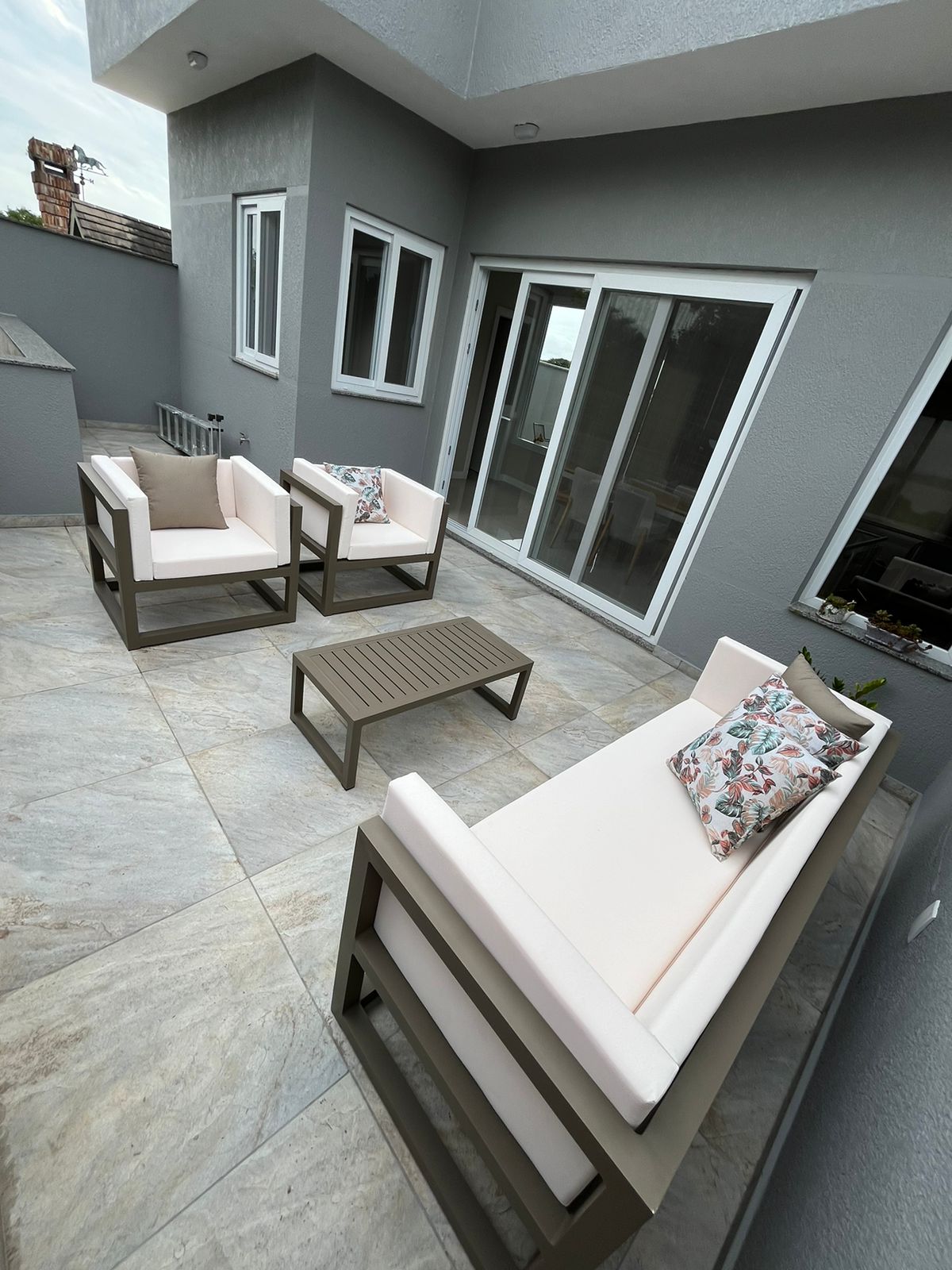 MESA DE CENTRO MYKONOS EM ALUMINIO RIPADO - Imagem 2