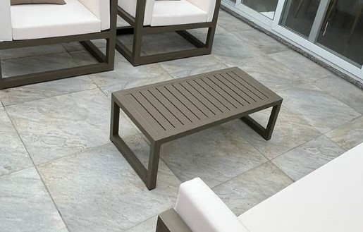 MESA DE CENTRO MYKONOS EM ALUMINIO RIPADO